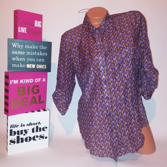 Ann Taylor Tops - Ann Taylor
Womens Blouse
Button Down Shirt
Size 8
Purple Yellow